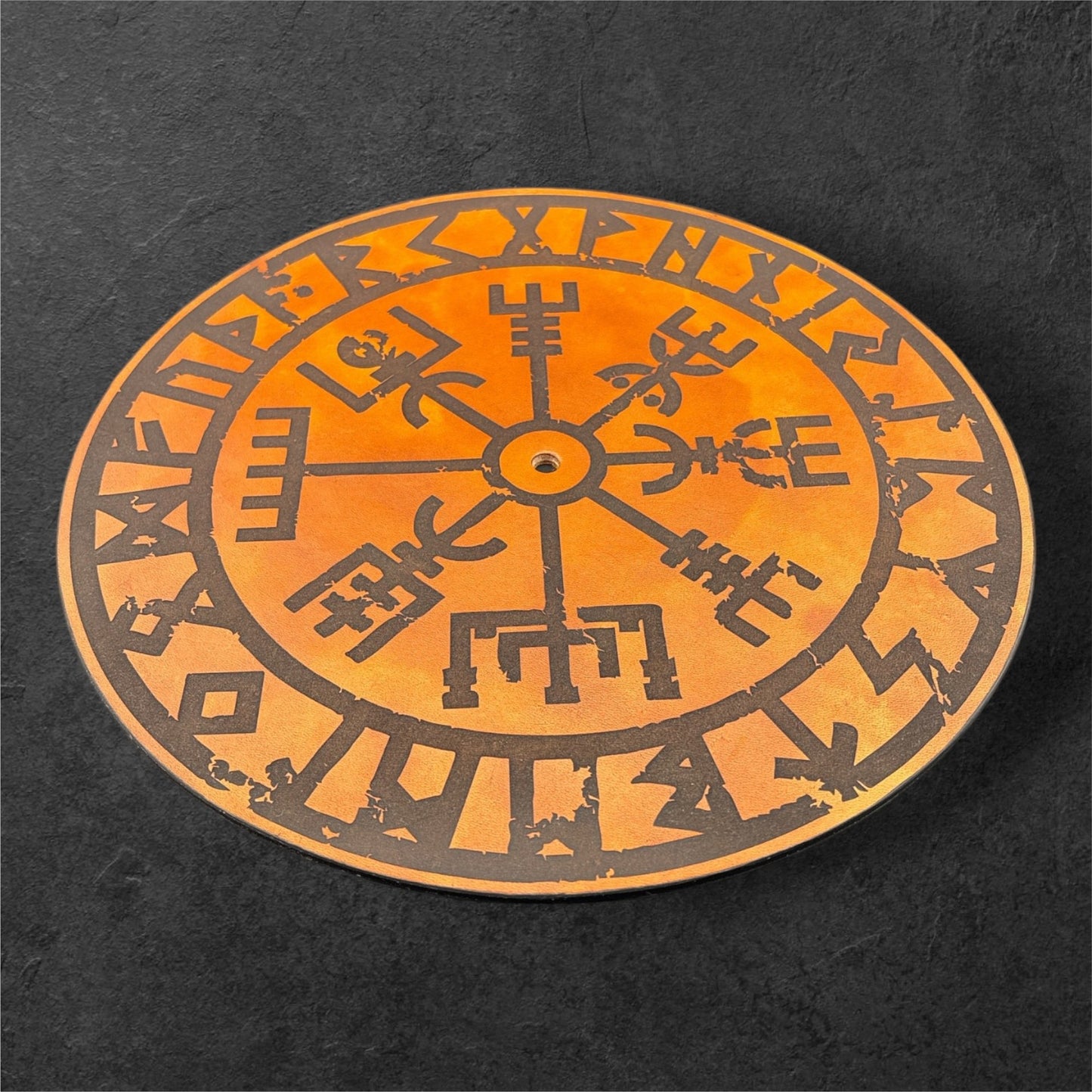 Vegvísir Viking Compass Leather Turntable Pad